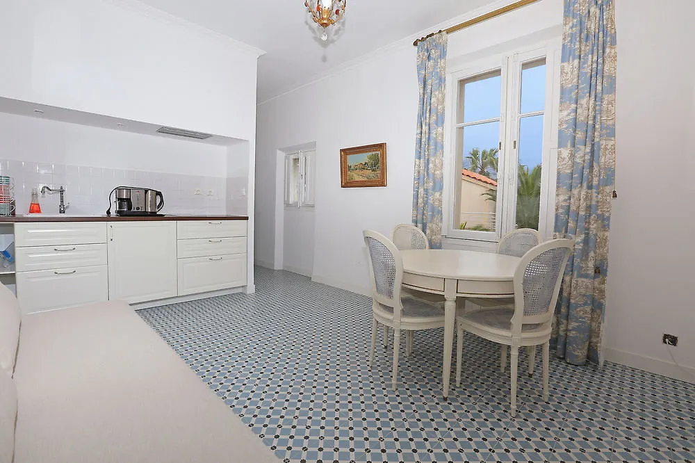 Boutique Hotel Chateau Beaupin Restaurant & Wellness Marseille